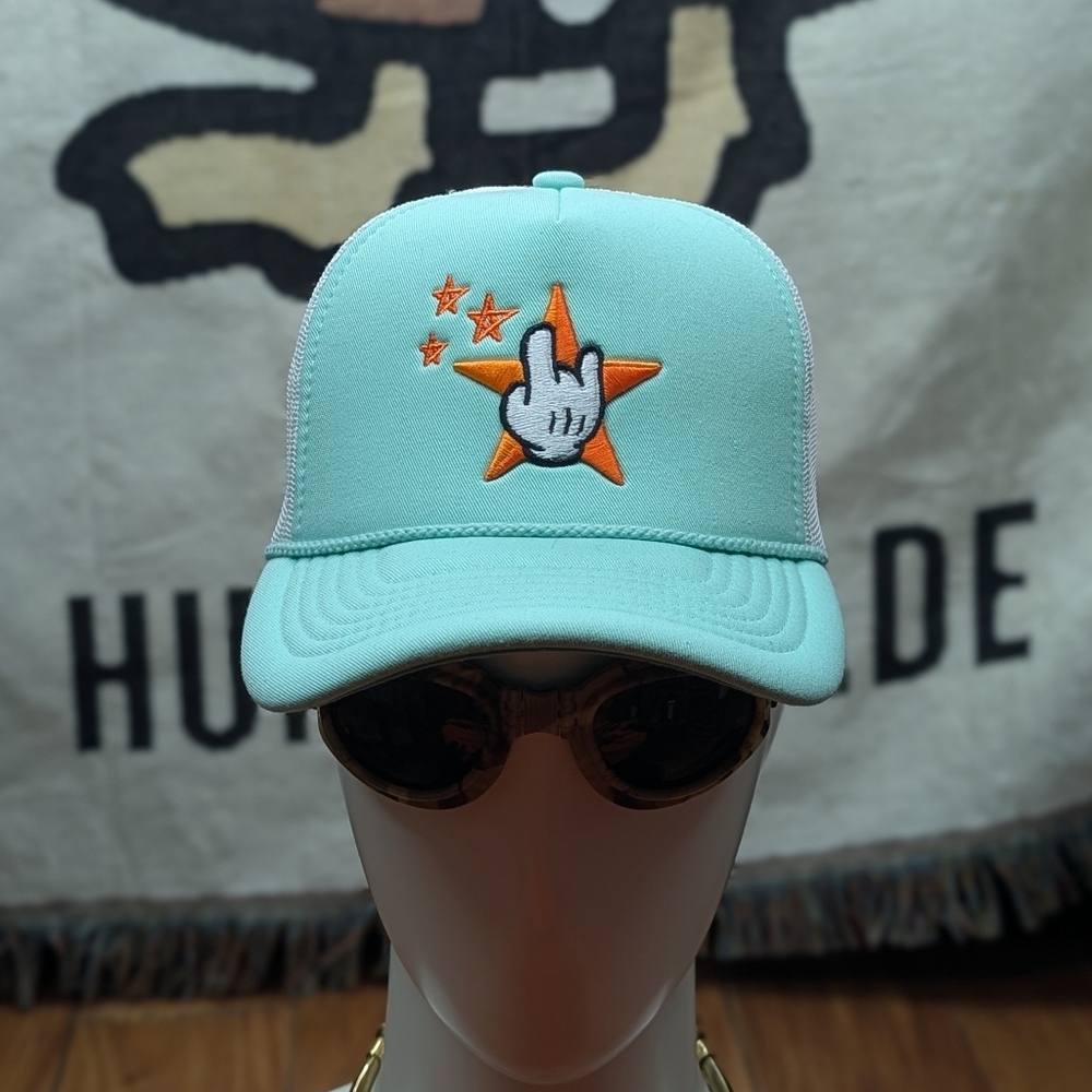 Mika Graffiti Streetwear Trucker Hat (os)